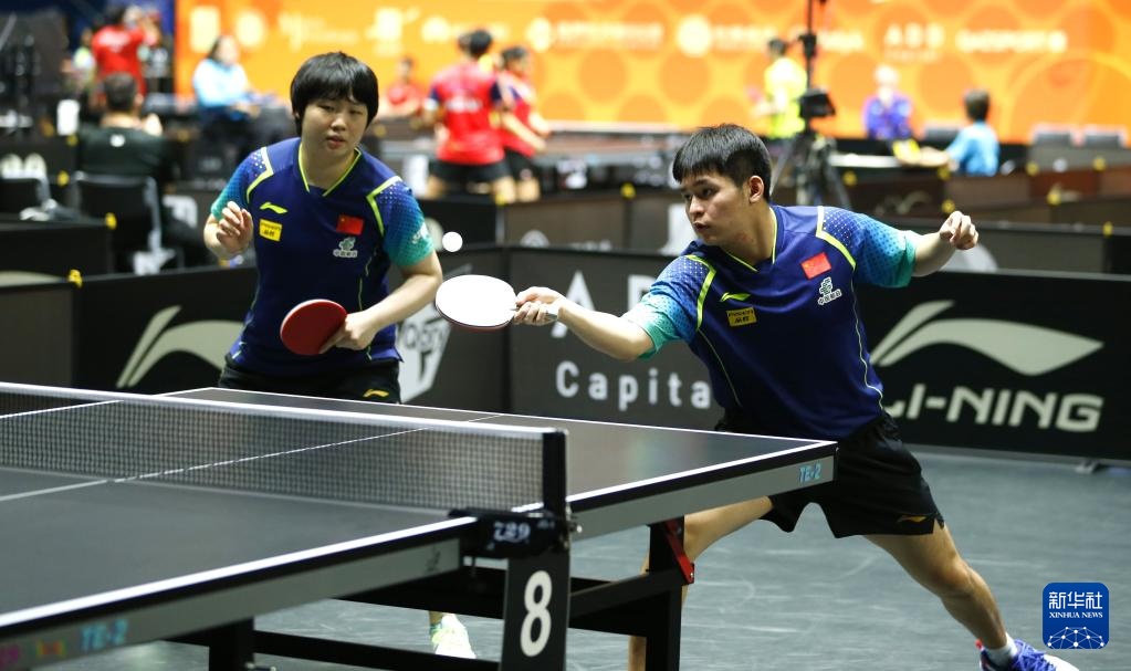 许多球员的 许多球员的